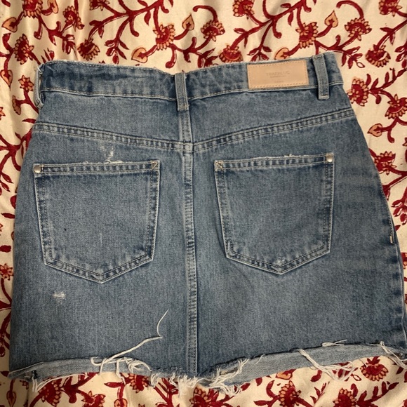 skirt - Picture 2 of 3